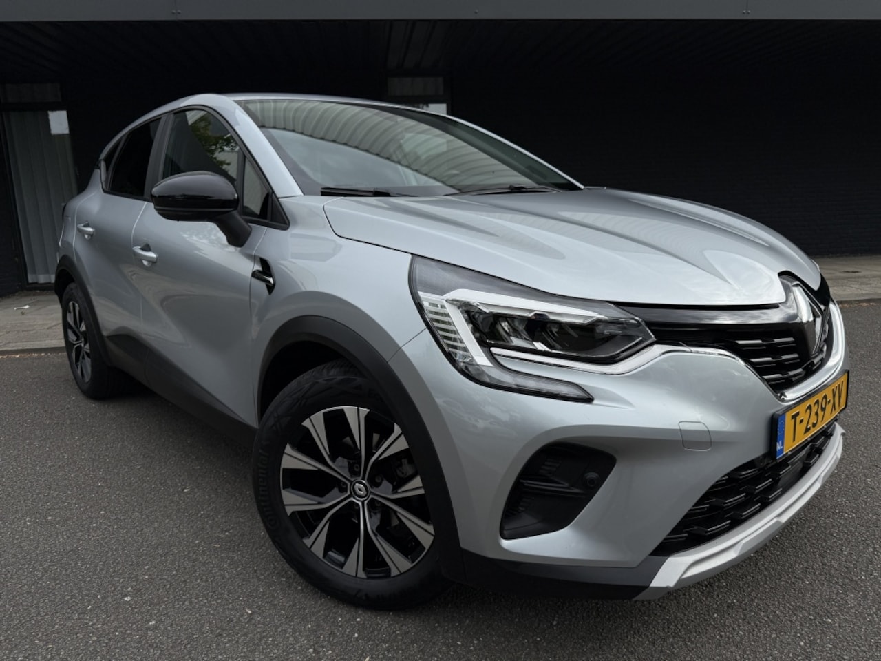 Renault Captur - 1.3 TCe Limited - Trekhaak - Automaat - - AutoWereld.nl
