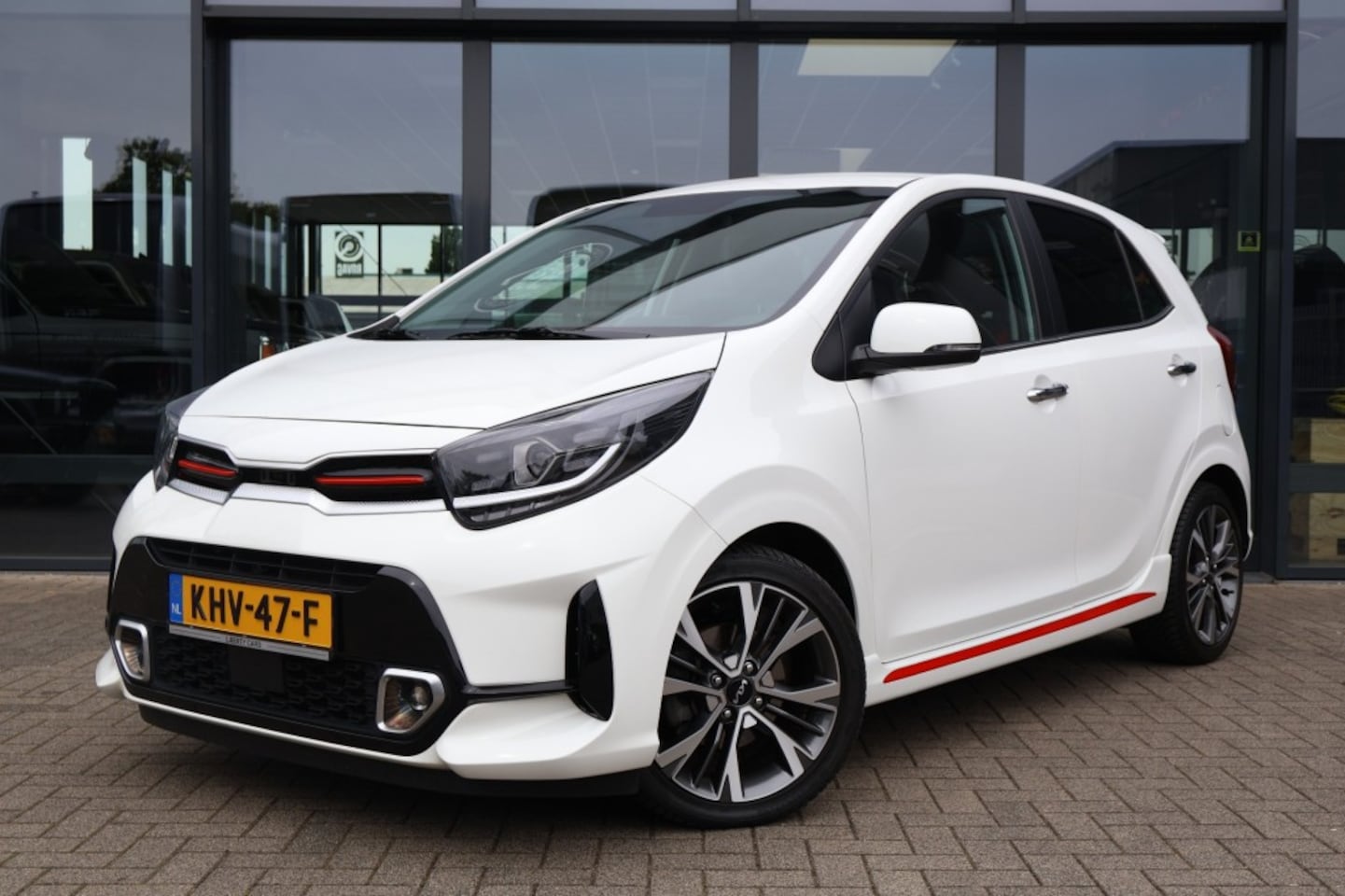 Kia Picanto - 1.2 Automaat GT-LINE / LED verlichting / Apple Carplay - AutoWereld.nl