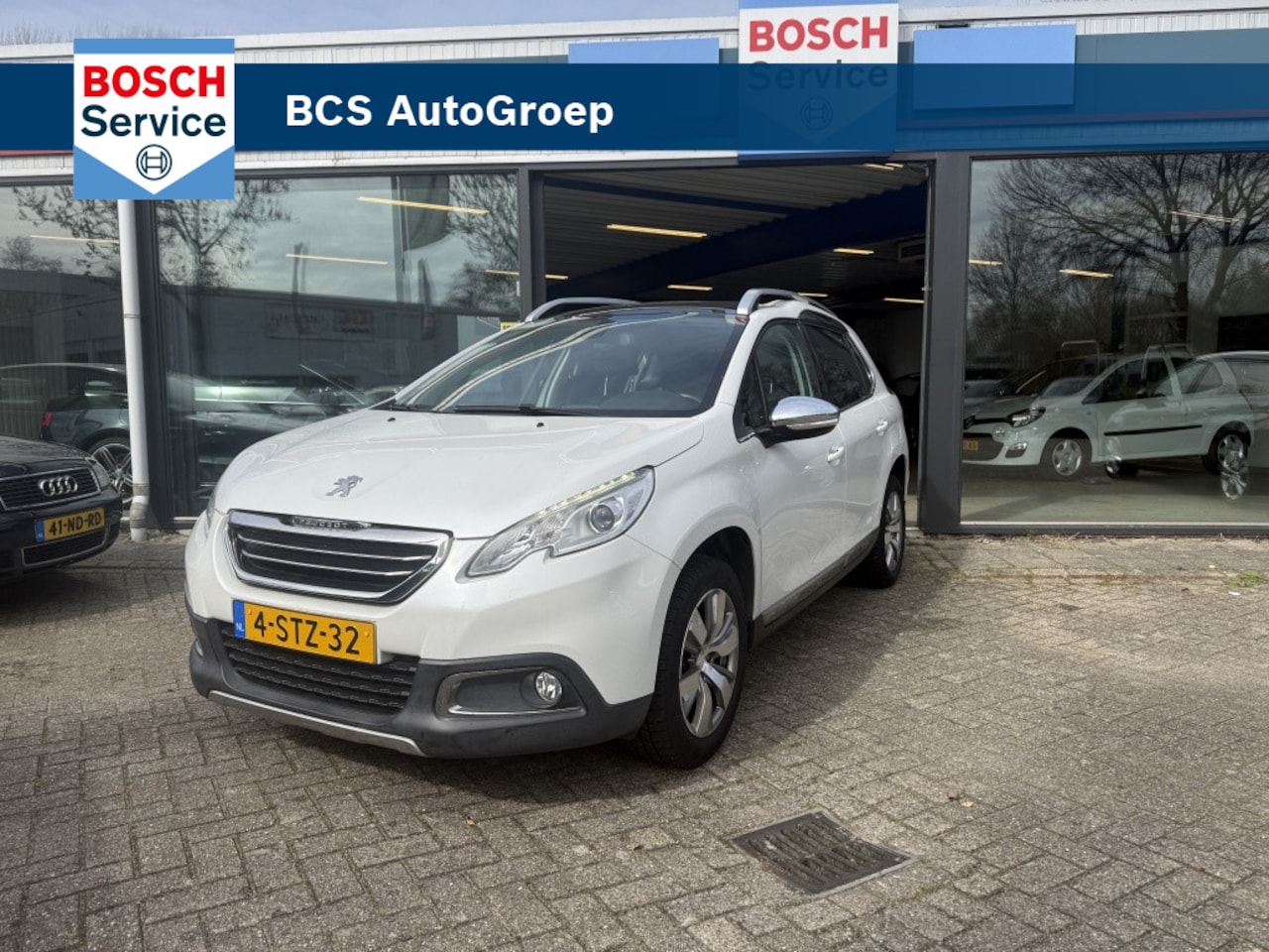 Peugeot 2008 - 1.2 VTi All. Pack Pr - AutoWereld.nl