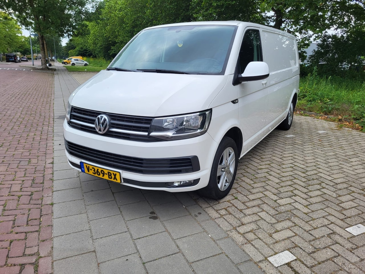 Volkswagen Transporter - 2.0 TDI L2H1 DC Comfortline 2.0 TDI L2H1 DC Comfortline - AutoWereld.nl