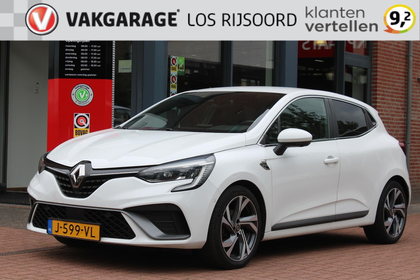 Renault Clio - 1.0 TCe *R.S. Line* | Carplay | Camera | Cruise & Climate Control | Navigatie | PDC | Priv - AutoWereld.nl