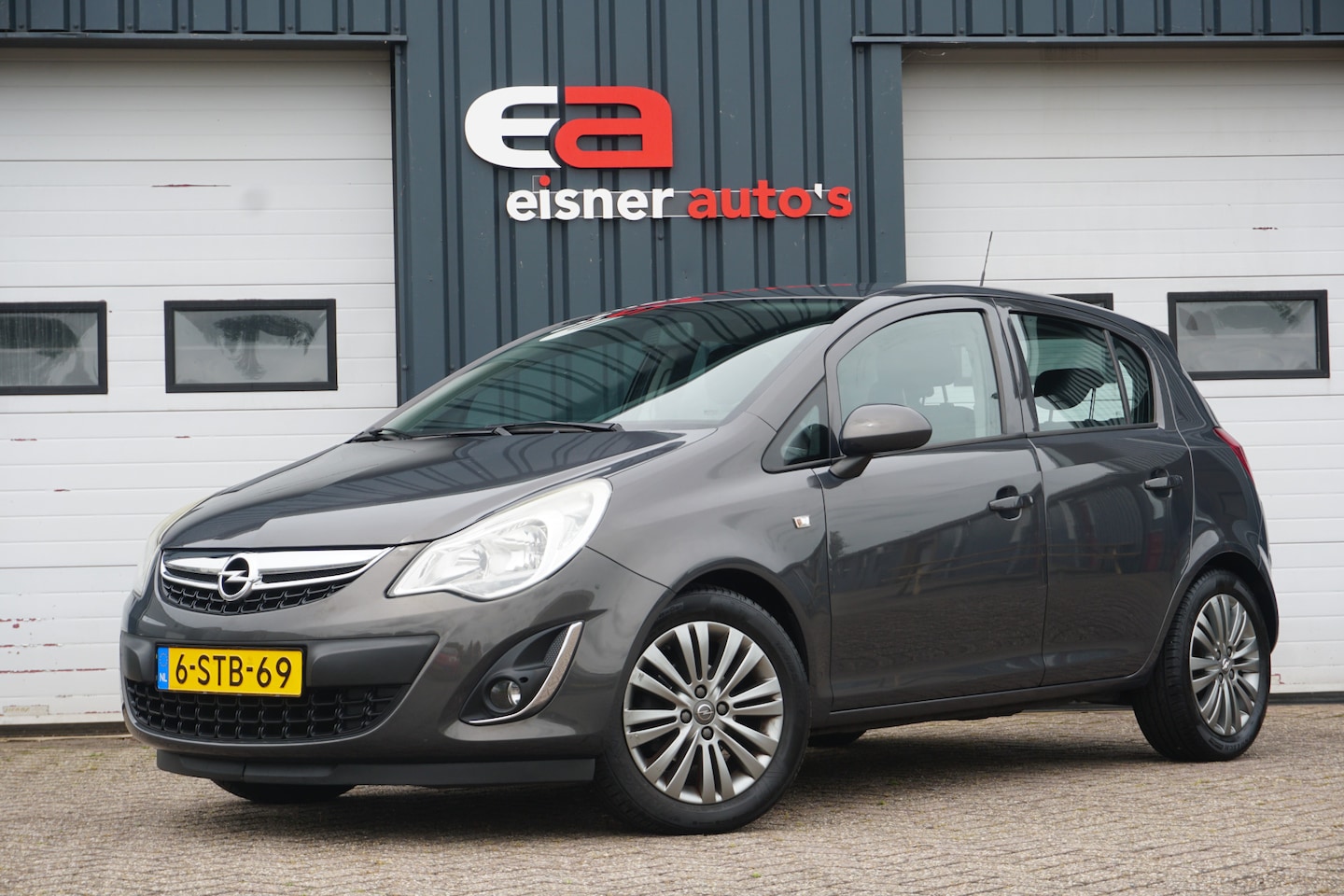 Opel Corsa - 1.4-16V Design Edition | STOEL/ STUURVERW. | NAVI | CRUISE | AIRCO | DEALERONDERHOUDEN - AutoWereld.nl