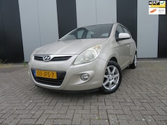 Hyundai i20 - 1.4i DynamicVersion