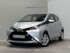 Toyota Aygo - 1.0 VVT-i x-play / Automaat / Nieuwstaat / Lage KM NAP / NL Auto / 2e Eig / 4 Seizoensband