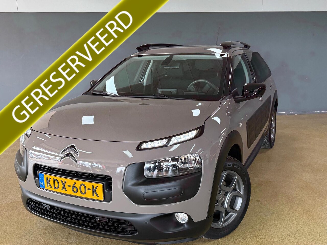 Citroën C4 Cactus - 1.2 PureTech Shine | Camera | Navi - AutoWereld.nl