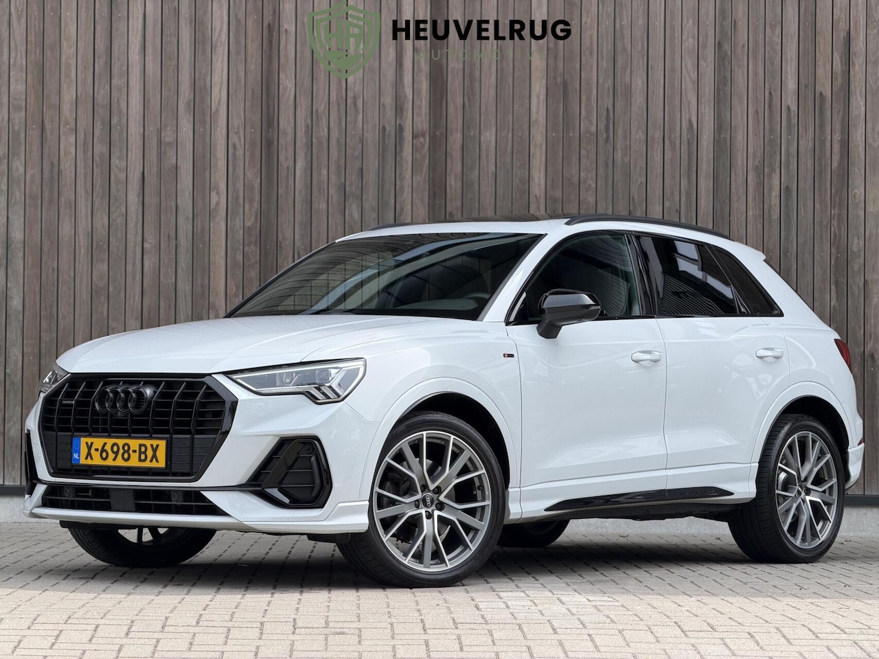 Audi Q3 - 40 TFSI 190PK quattro S Line edition one | PANO | 360 | LEER | - AutoWereld.nl