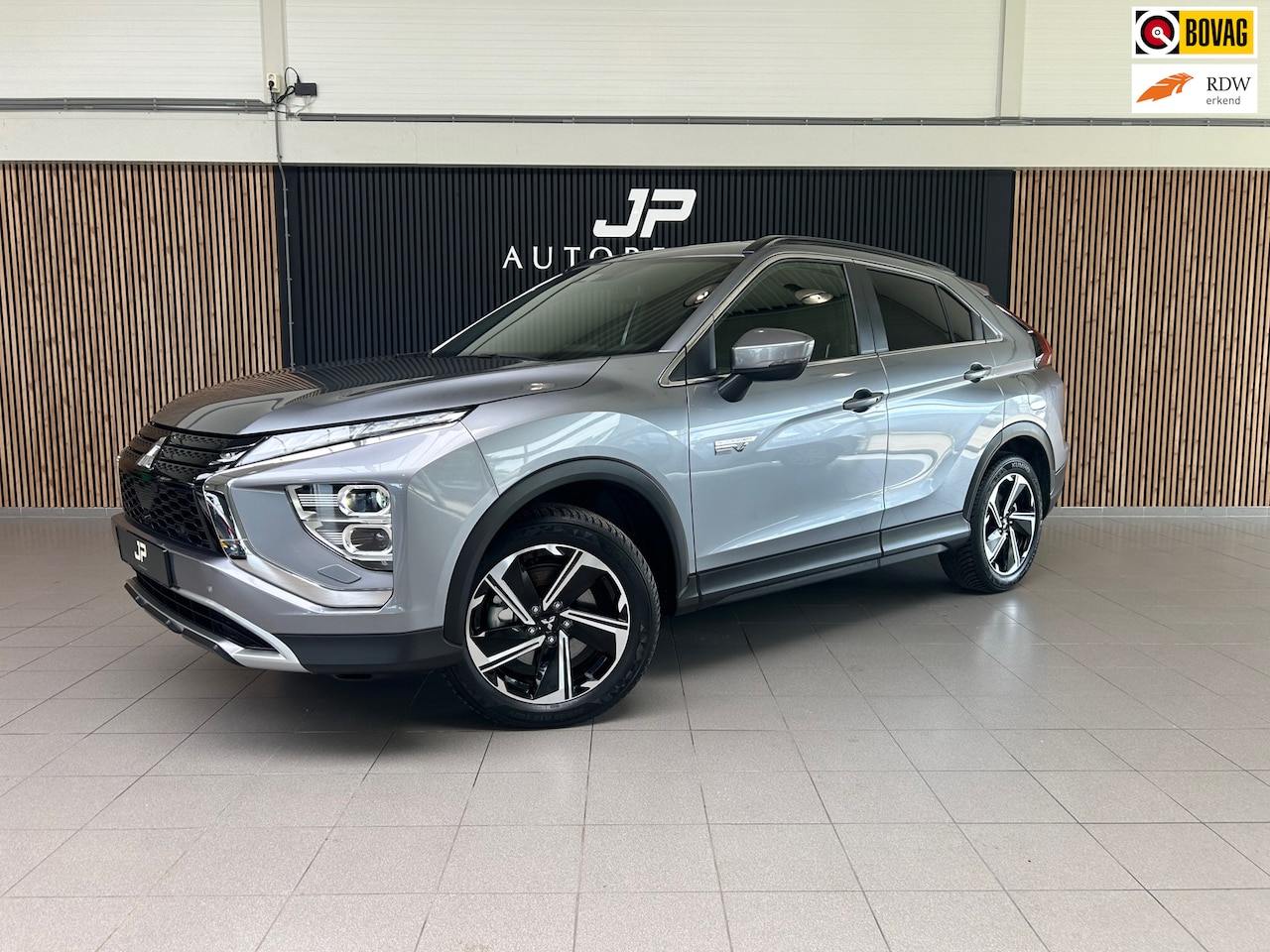 Mitsubishi Eclipse Cross - 2.4 PHEV Intense+ AUTOMAAT|CRUISE|NAVI|APPLECARPLAY|CAMERA - AutoWereld.nl