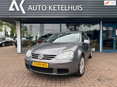 Volkswagen Golf - 1.6 FSI Sportline