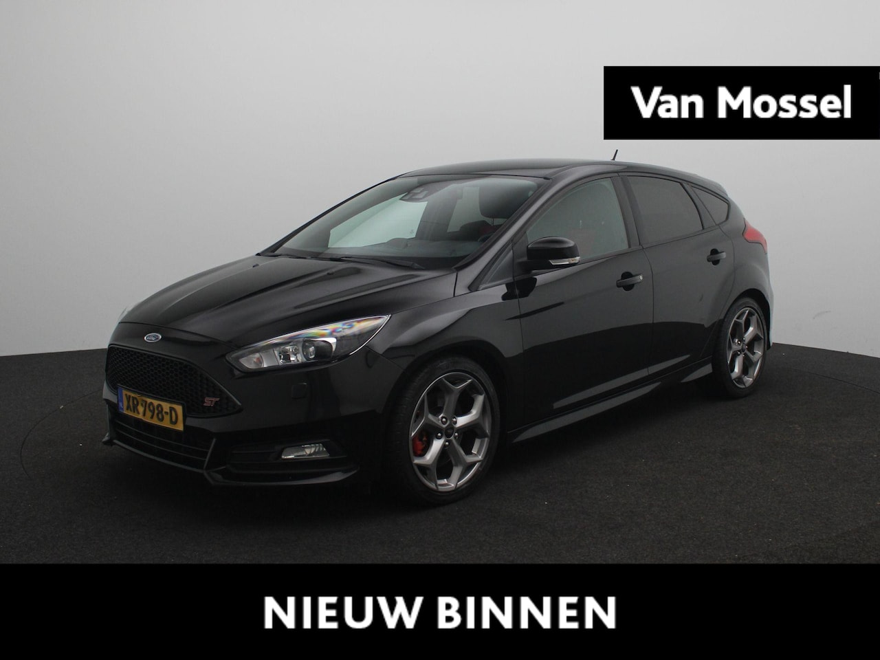 Ford Focus - 2.0 ST | Winterpakket | Achteruitrijcamera | Sportstoelen | Lichtmetalen Velgen | - AutoWereld.nl