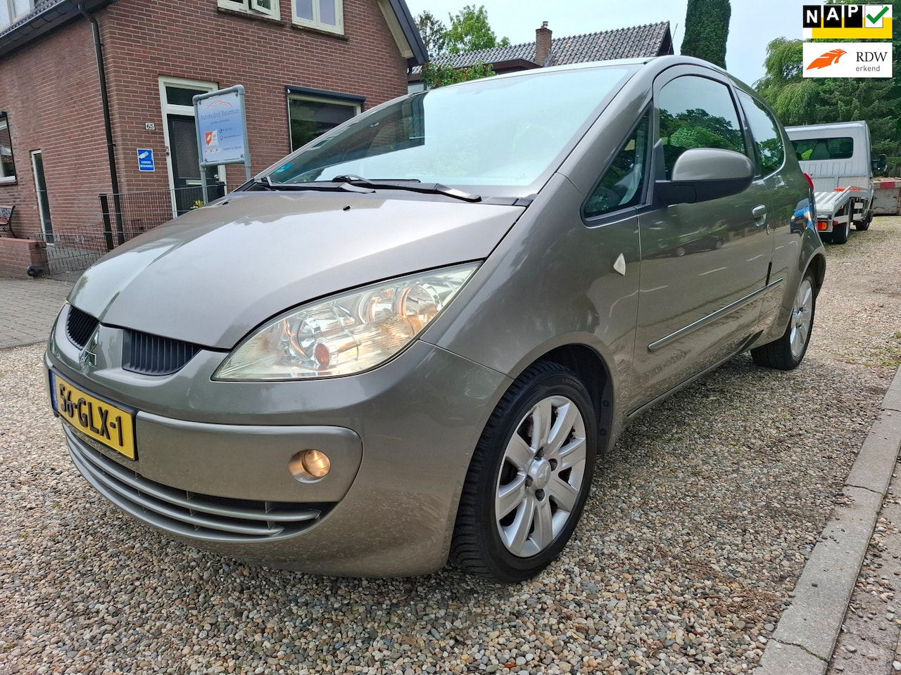 Mitsubishi Colt - 1.3 Invite automaat nwe APK airco nette auto - AutoWereld.nl
