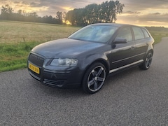 Audi A3 Sportback - 1.9 TDI Attraction Pro Line leer stoelen