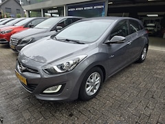 Hyundai i30 - 1.6 GDI Business Edition | 1E EIGENAAR | 12MND GARANTIE | NAVI | CAMERA | CRUISE | AIRCO |