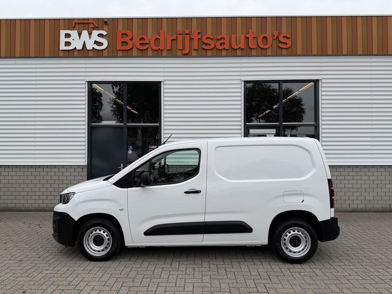 Peugeot Partner - 1.5 BlueHDI Premium / euro 6 / bpm vrij / vaste prijs rijklaar € 10.950 ex btw / lease van - AutoWereld.nl