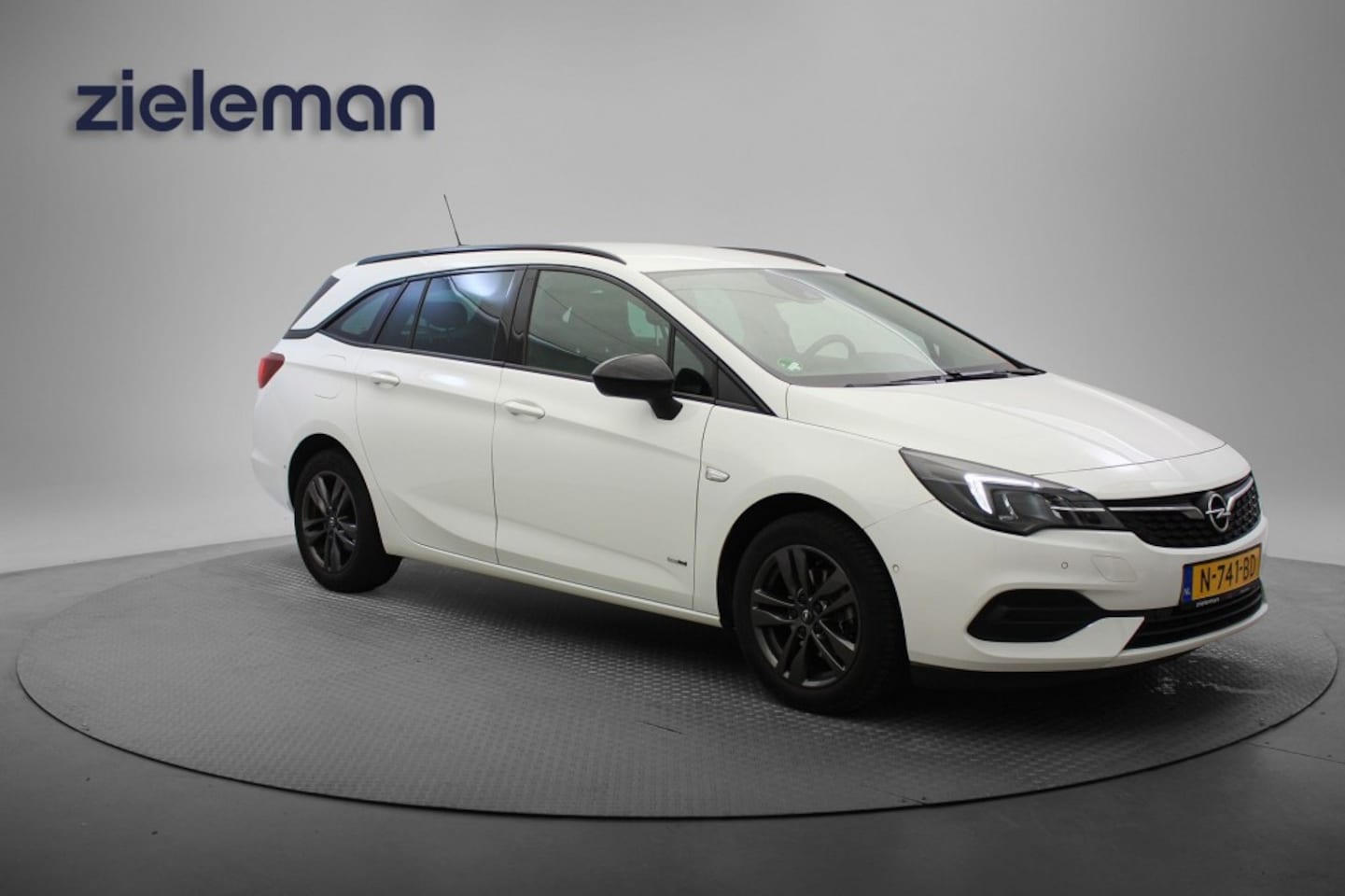 Opel Astra Sports Tourer - 1.2 Design & Tech - Carplay, Camera, Clima, Cruise, Afn. Trekhaak - AutoWereld.nl