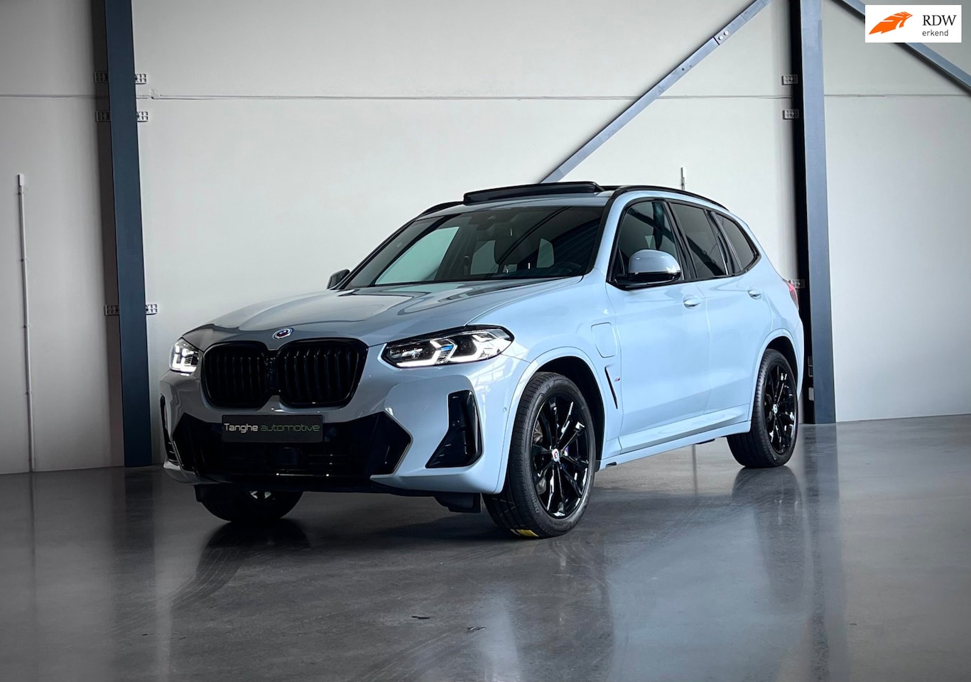 BMW X3 - XDrive30e M-Sport, Panodak, Leer, 360 Camera, Ventilatie, HUD, BTW - AutoWereld.nl