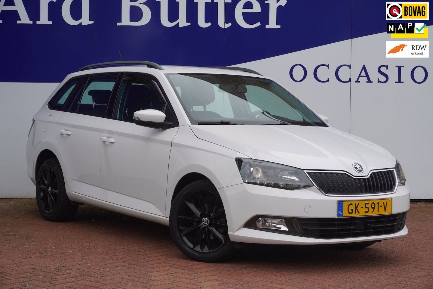 Skoda Fabia Combi - 1.2 TSI Ambition / CruiseControl / Airco / All-season / PioneerSubwoofer / = SUPER !! - AutoWereld.nl
