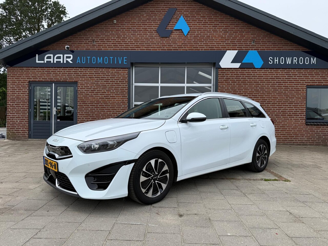 Kia Cee'd Sportswagon - Ceed 1.6 GDI PHEV DynamicPlusLine Upgrade 1ste Eigenaar Navi | Camera | Memory | ACC | LED - AutoWereld.nl