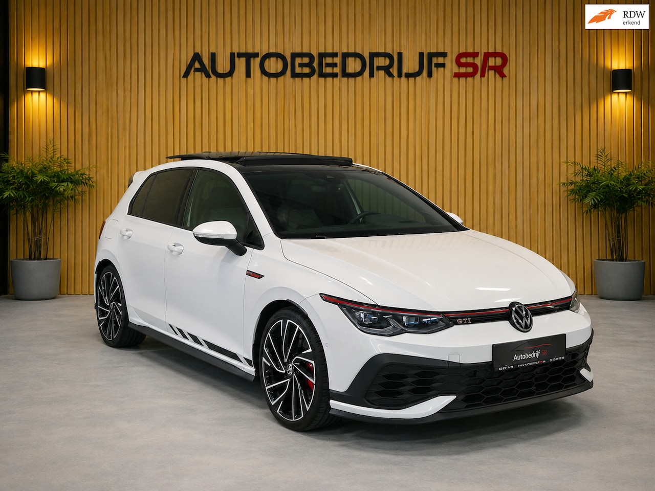 Volkswagen Golf - 2.0 TSI GTI Clubsport! Nurnburgring! Panoramadak! Leder! Headup VOLL!! - AutoWereld.nl