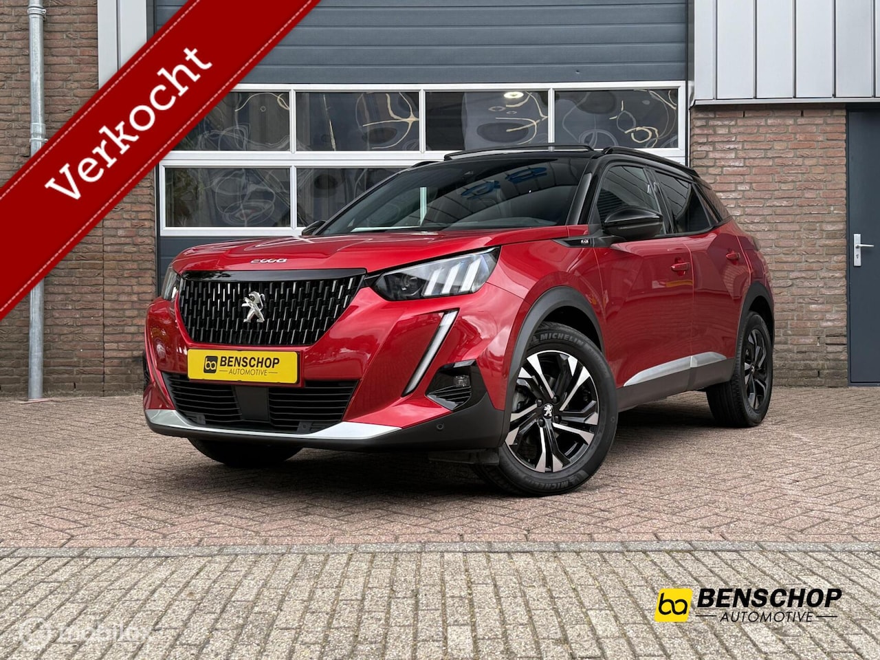 Peugeot 2008 - 1.2 PureTech GT Pack Panodak Virtual Navi Carplay Camera LED ACC - AutoWereld.nl