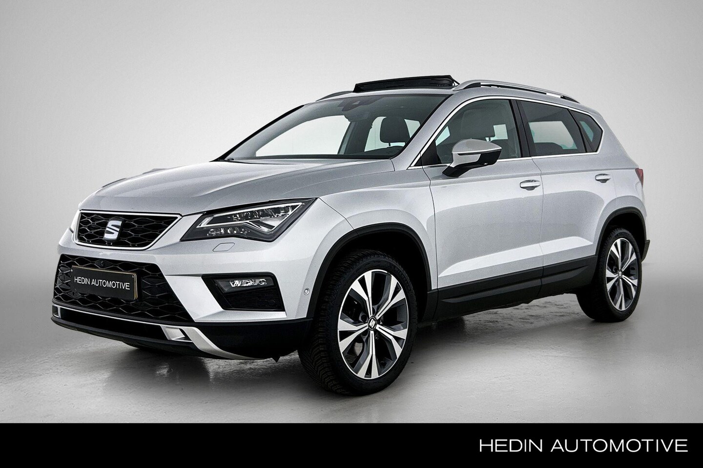 SEAT Ateca - 1.4 EcoTSI Xcellence Panorama dak | Stoelverwarming | Climate control | - AutoWereld.nl