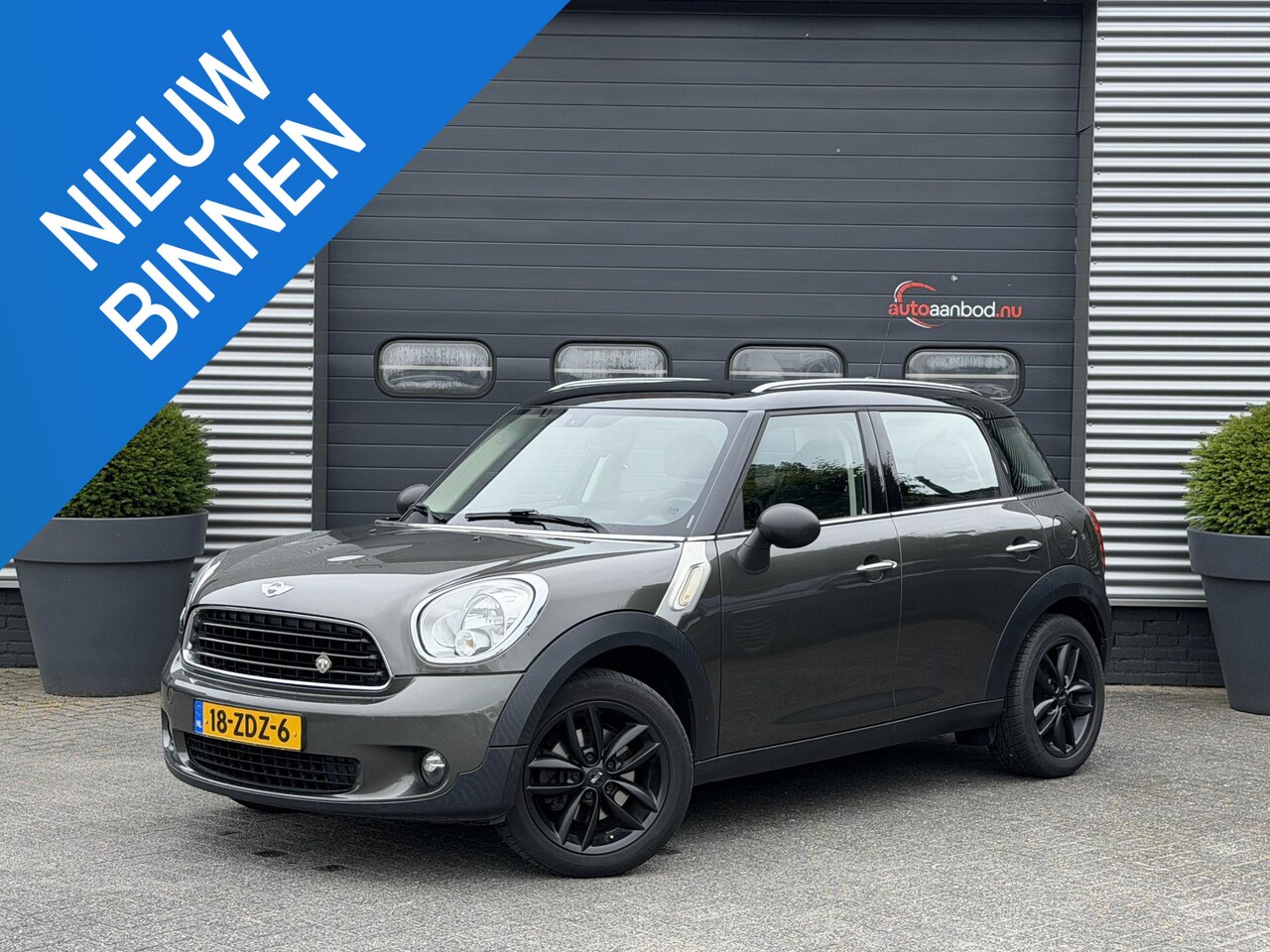 MINI Countryman - 1.6 One Edition | Navigatie | Cruise Control | Lichtmetalen Velgen | - AutoWereld.nl