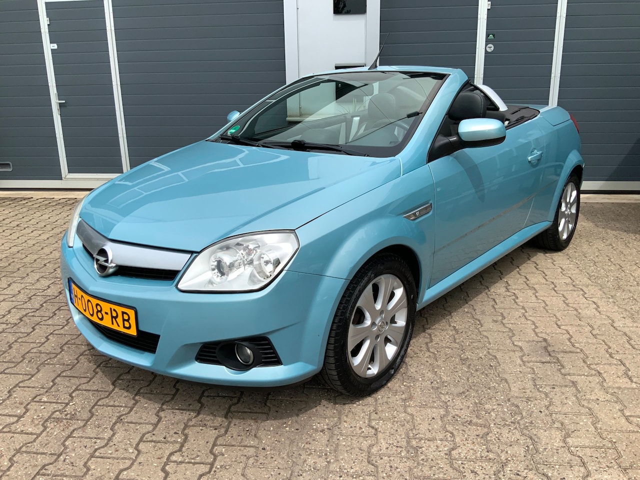 Opel Tigra TwinTop - 1.4-16V Rhythm Airco APK 6-2027 - AutoWereld.nl