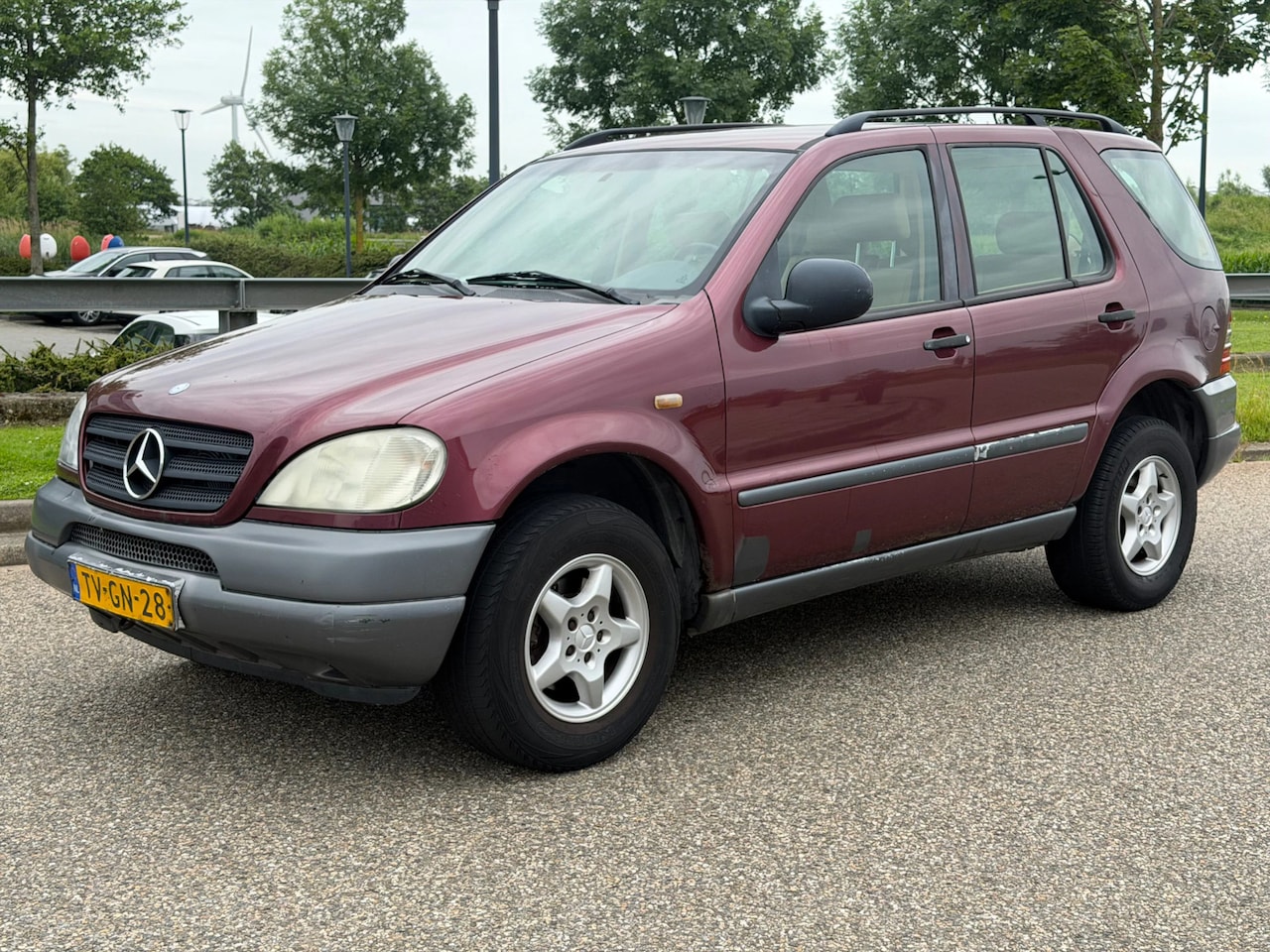 Mercedes-Benz ML-klasse - 320 6cil benzine automaat airco 4x4 - AutoWereld.nl