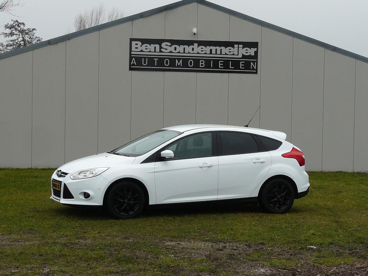 Ford Focus - 1.0 EcoBoost Titanium koppakking lekt zie tekst - AutoWereld.nl