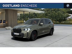 BMW X5 - xDrive50e M Sport Automaat / Panoramadak Sky Lounge / Trekhaak / M Multifunctionele Stoele