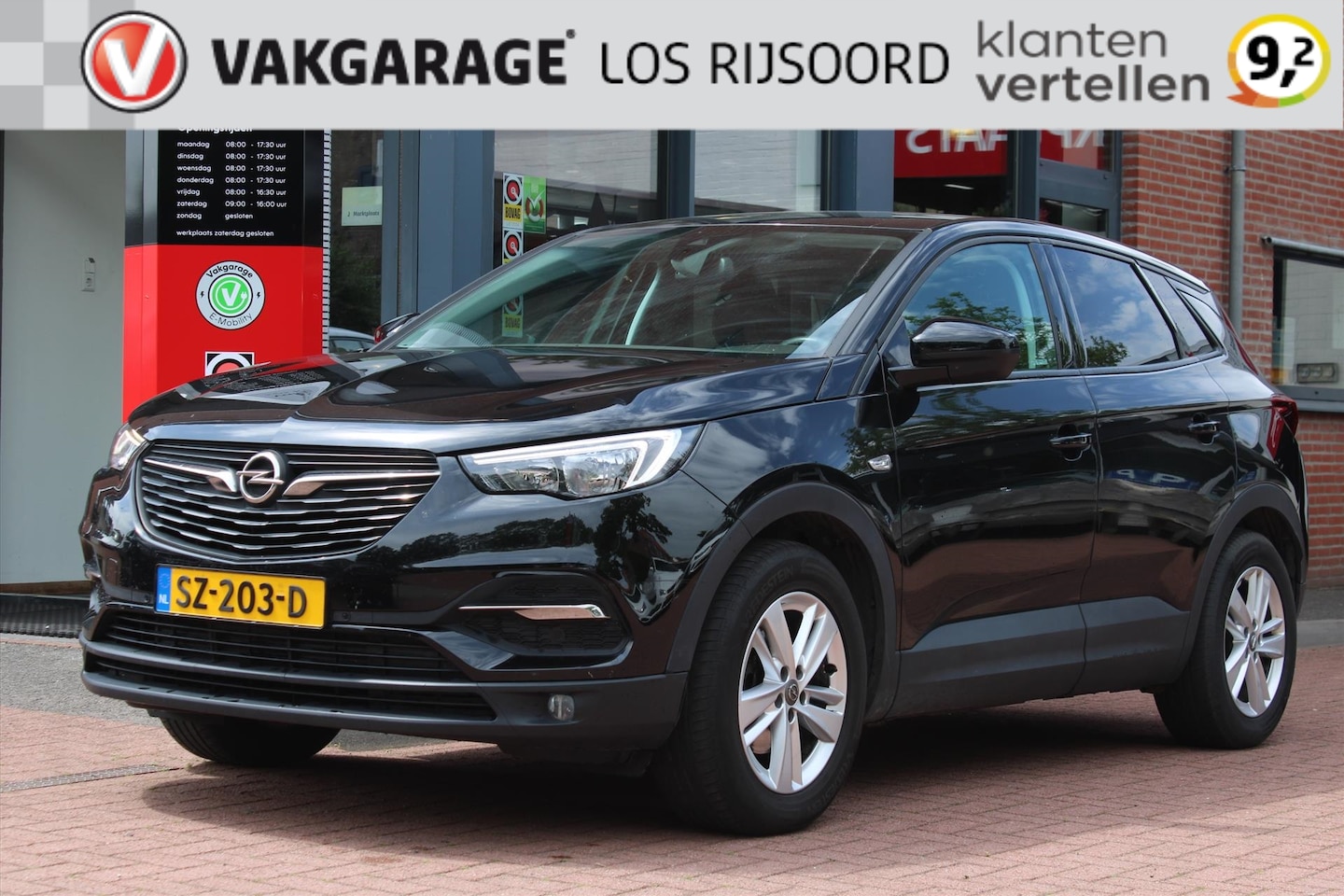 Opel Grandland X - 1.2 Turbo *Online* | Trekhaak | Carplay | Stoelverwarming | Cruise & Climate Control | PDC - AutoWereld.nl