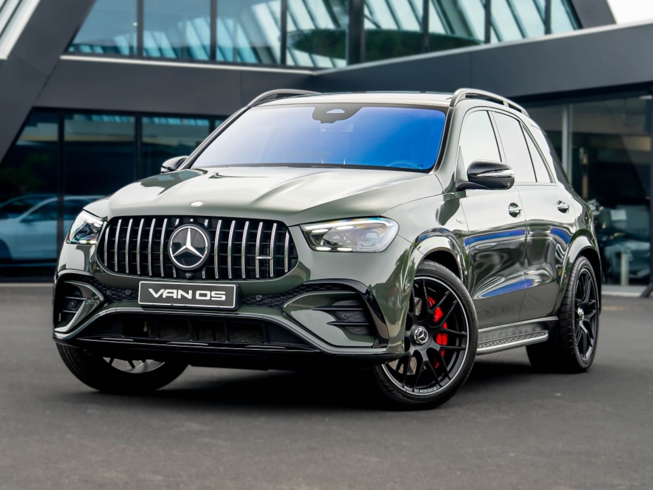 Mercedes-Benz AMG GLE - 53 Hybrid 4MATIC+ | 2025 | Compleet | PTS OAK GREEN METALLIC - AutoWereld.nl