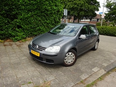 Volkswagen Golf - 1.6 FSI Trendline