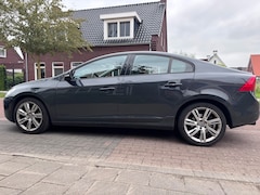 Volvo S60 - 2.0T Intro Edition Turbo