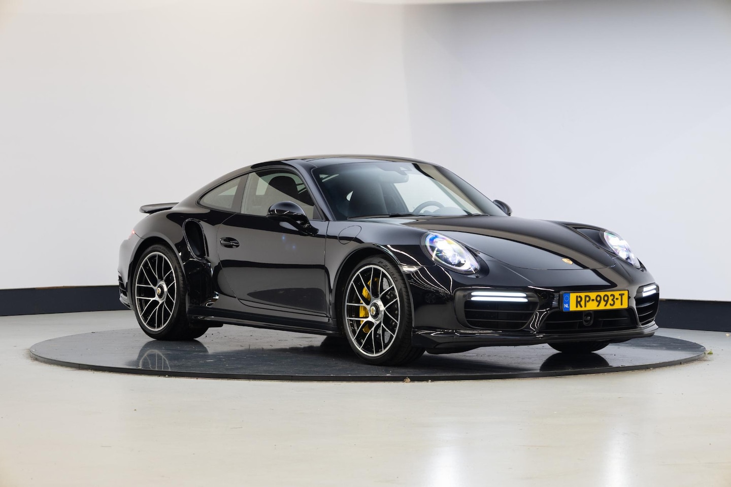 Porsche 911 - 3.8 Turbo S | Panorama | Burmester | PCCB | - AutoWereld.nl
