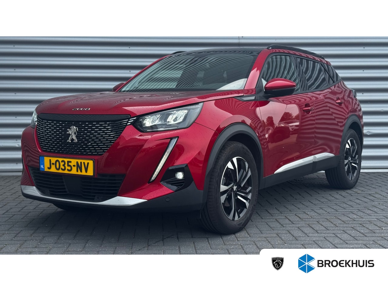 Peugeot 2008 - 1.2 PURETECH 130PK AUTOMAAT / NAVI / LEDER / CLIMA / LED / PDC / 17" LMV / CAMERA / PANO. - AutoWereld.nl