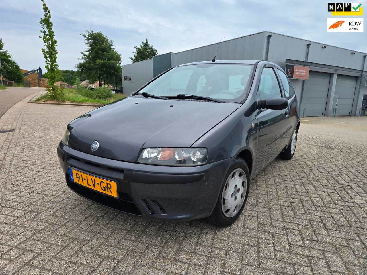 Fiat Punto - 1.2 Dynamic Airco 100% Nieuw A.P.K - AutoWereld.nl