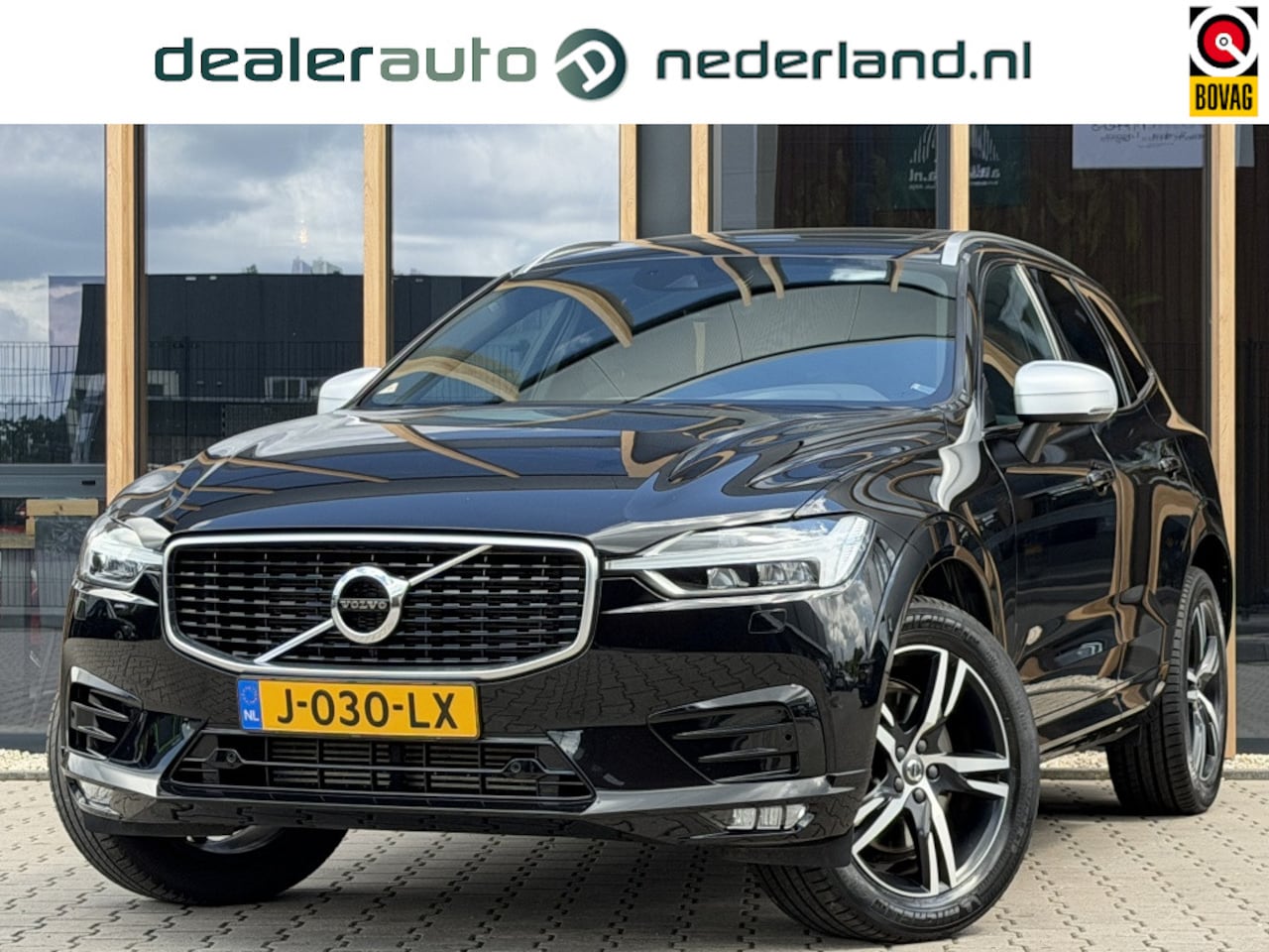 Volvo XC60 - 2.0 T5 R-Design | Elect trekhaak | Panorama-dak | - AutoWereld.nl