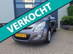 Hyundai i20 - | 1.2i DynamicVersion | Airco | 2e eigenaar |