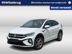 Volkswagen Taigo - 1.5 TSI DSG 150pk R-Line / Panorama dak / Virtual cockpit / IQ Led / 18'' LMV