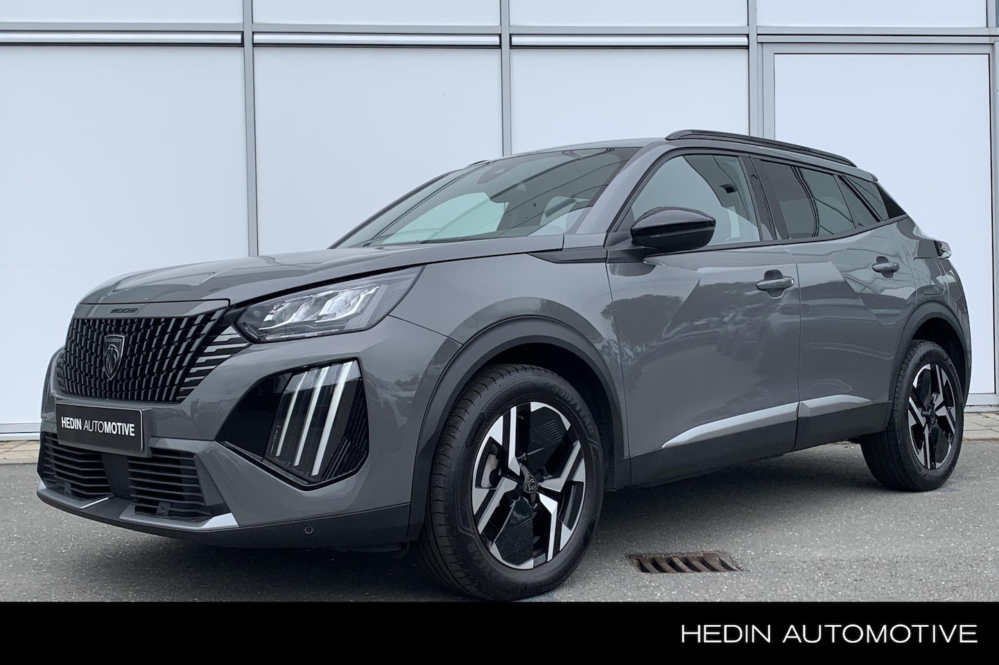 Peugeot 2008 - 130PK Allure | Stoelverwarming | Cruise control | Climate control | Parkeersensoren - AutoWereld.nl