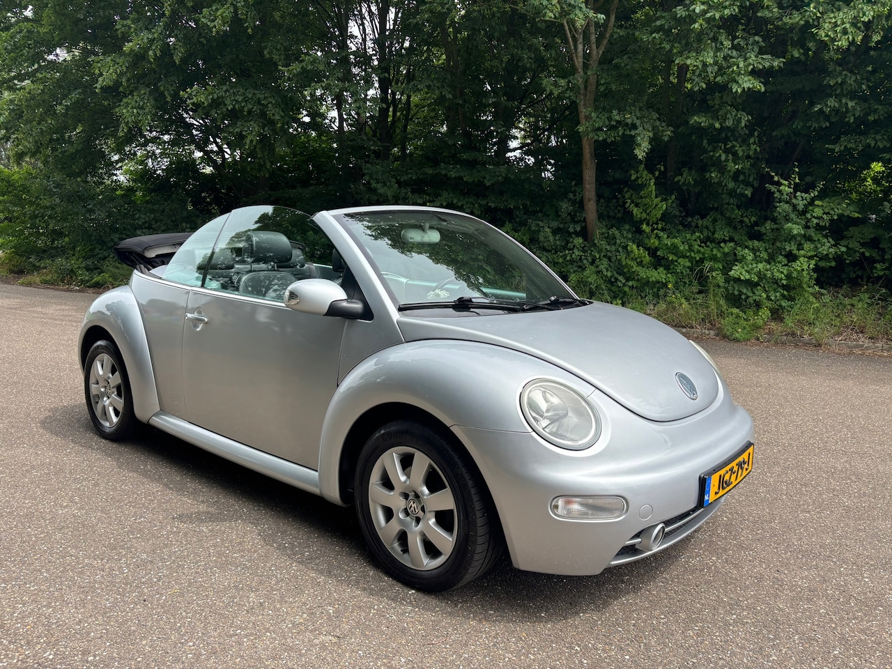 Volkswagen New Beetle Cabriolet - 2.0 Highline | Leder | Airco | APK 03-2027 - AutoWereld.nl