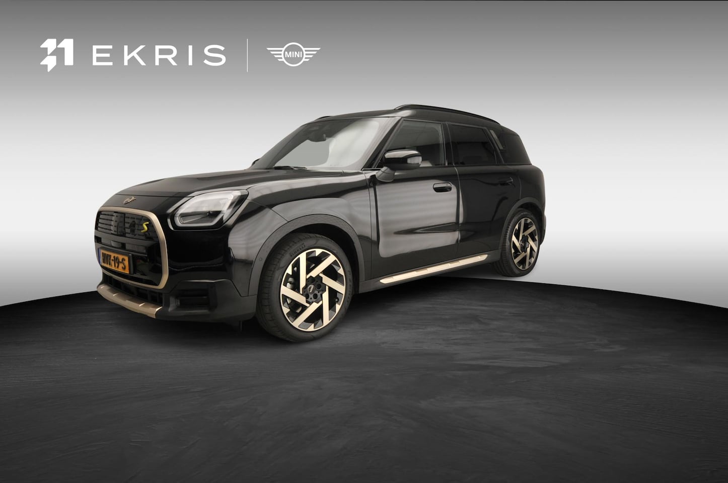 MINI Countryman - SE ALL4 | LED | HUD | Panoramadak | Stoelverwarming | Keyles go | Sportstoelen | DAB | Har - AutoWereld.nl