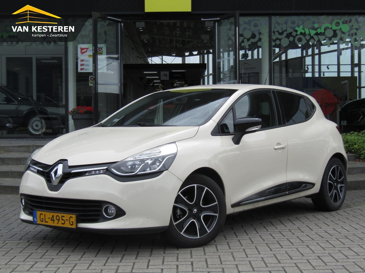 Renault Clio - TCe 90pk Expression / Pack Intro / Compleet dealer O.H. - AutoWereld.nl