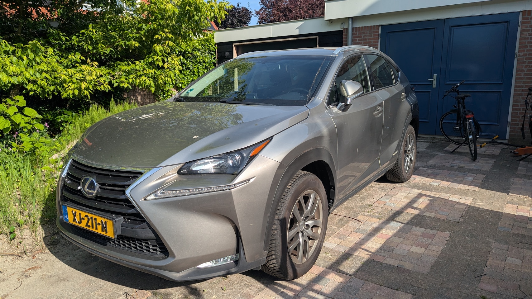 Lexus NX - 300h Luxury Line - AutoWereld.nl