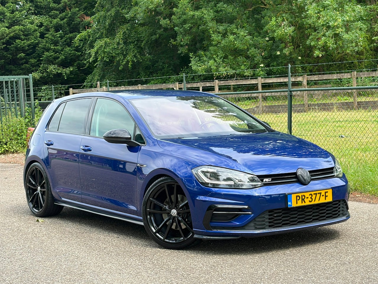 Volkswagen Golf - 1.5 TSI Highline Business R /DSG/Xenon/Carplay/Navi/ - AutoWereld.nl
