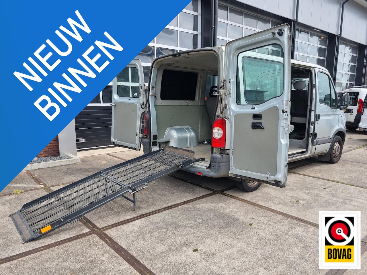 Renault Master - T28 2.5 dCi Automaat ROLSTOELBUS - AutoWereld.nl