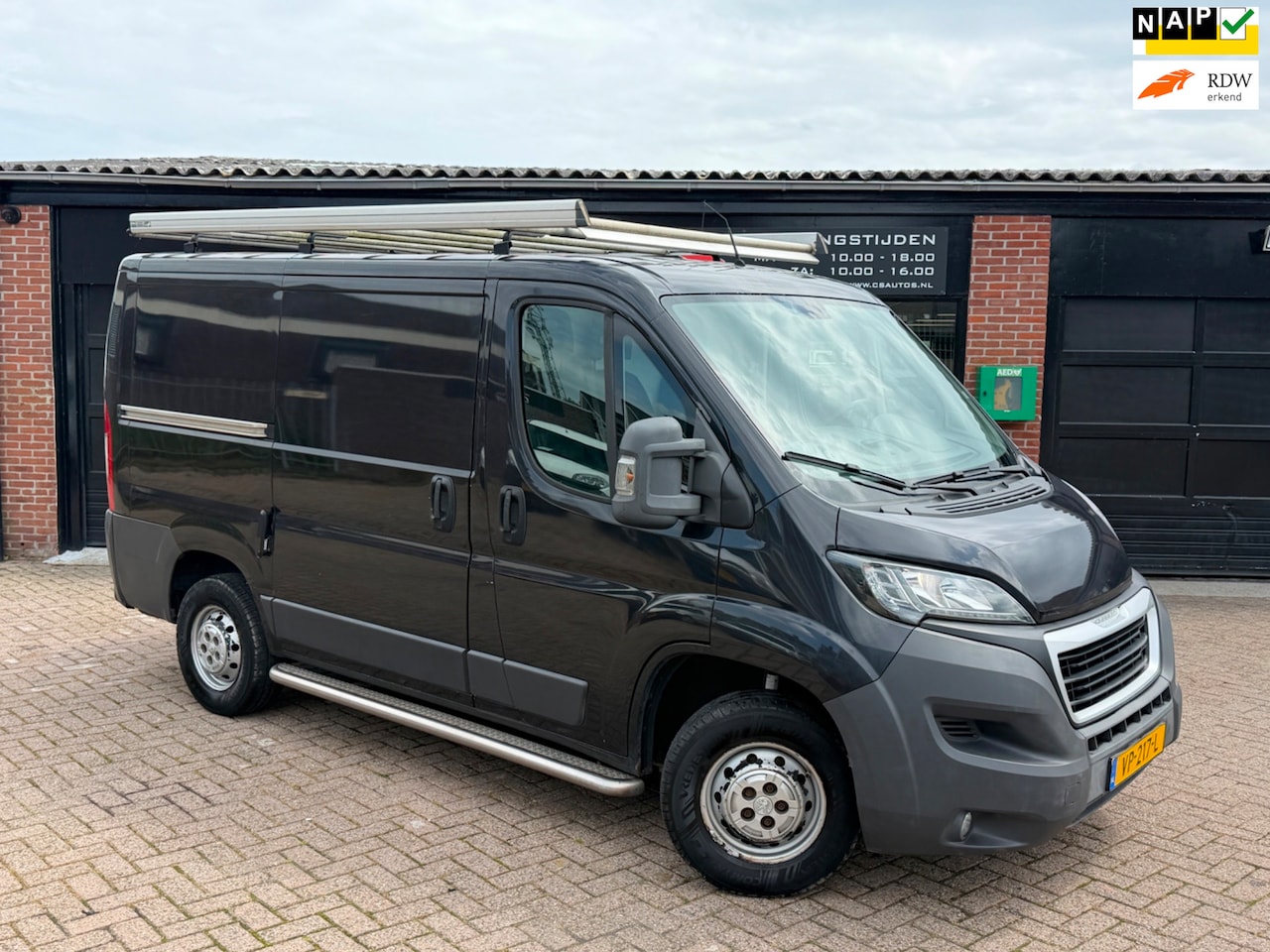 Peugeot Boxer - 330 2.2 HDI|2015|airco|cruise.control - AutoWereld.nl