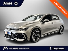 Volkswagen Golf - 1.5 150pk eTSI R-Line Edition Dodehoeksensoren | Achteruitrijcamera | Stoelverwarming