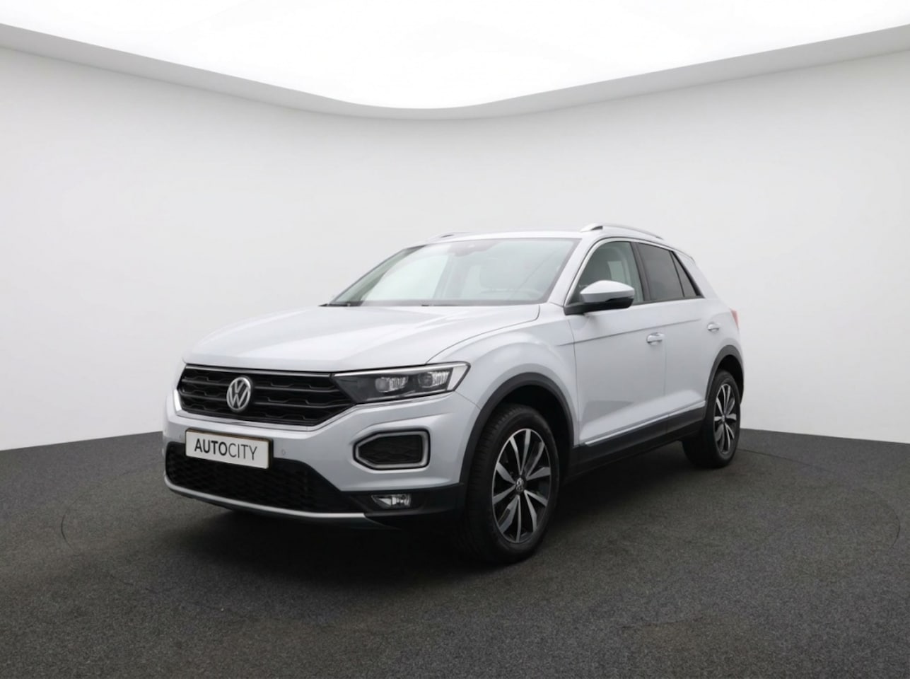 Volkswagen T-Roc - 1.5 TSI Sport 150PK | Stoelverwarming | Virtual Cockpit | Camera - AutoWereld.nl