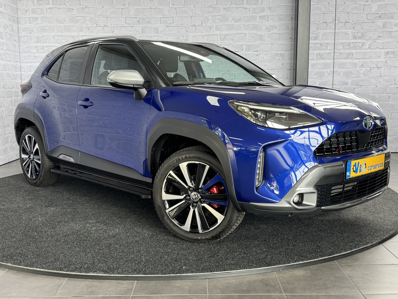 Toyota Yaris Cross - 1.5 Hybrid AWD HUD JBL Keyless Leder Trekhaak 4WD - AutoWereld.nl